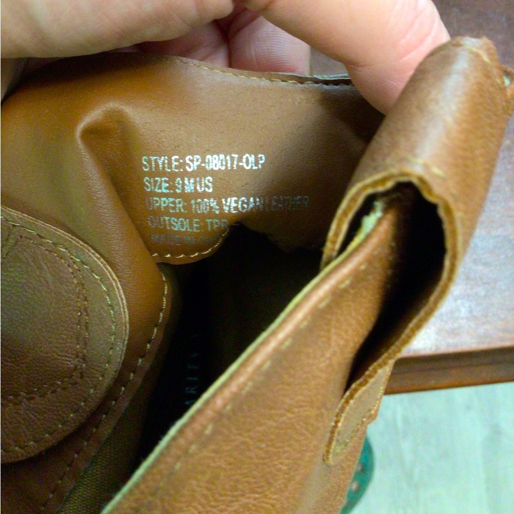 Charles Albert short tan western style boot with heel size 9 - Picture 6 of 12